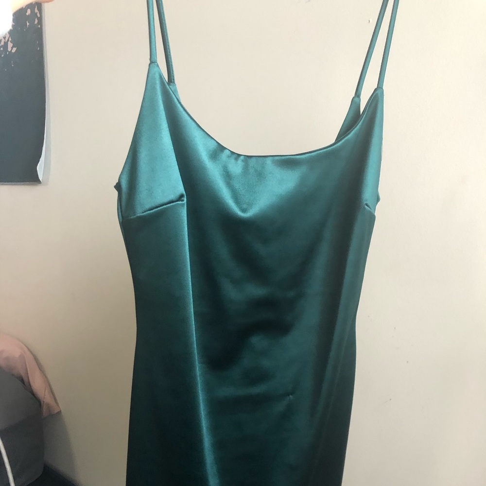 Satin windsor bodycon dress; Emerald